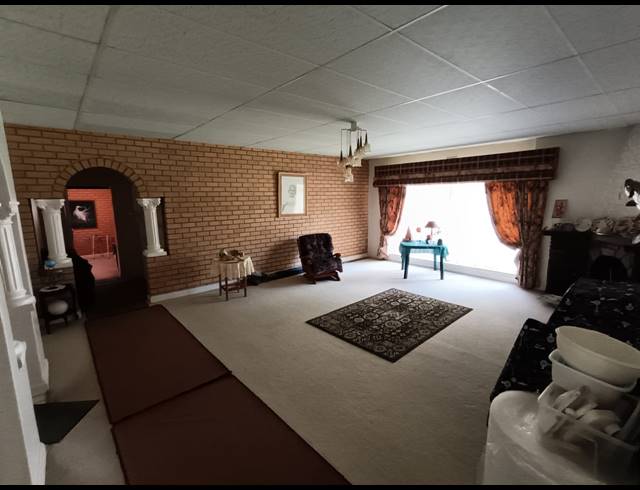 4 BEDROOM HOUSE FOR SALE IN PROTEA PARK